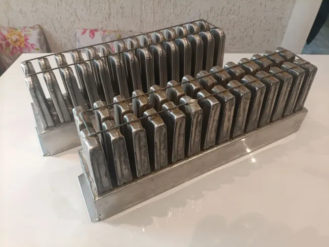 Forma para picolé com 28 furos