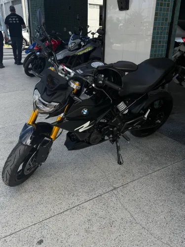 BMW G310R