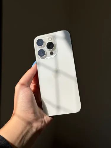 iPhone 15 PRO - 128gb - Branco