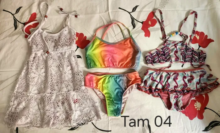 Lote biquini e saída de Praia infantil