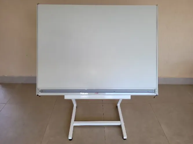 Mesa / Cavalete para desenho CV-06 Trident