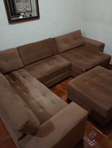 Sofá modular com 7 lugares + puff