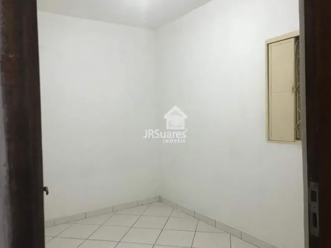 CASA P/ ALUGAR PRÓXIMO A ROD. FERNÃO DIAS