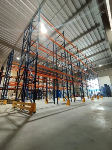Pra manter os pallets bem distribuídos