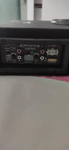 Caixa de som automotivo Slim