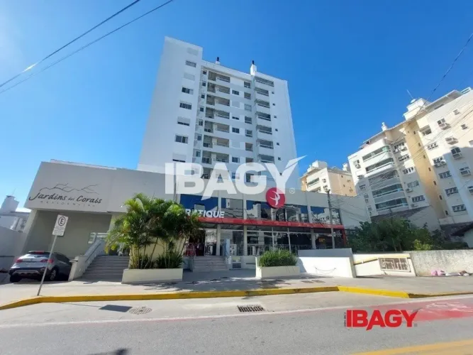 Excelente Apartamento 3 dormitório(s) em Abraão - Florianópolis