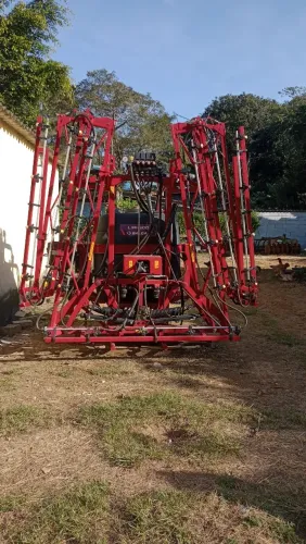 Bomba 600 litros semi nova 10 meses de uso..55 mil  *