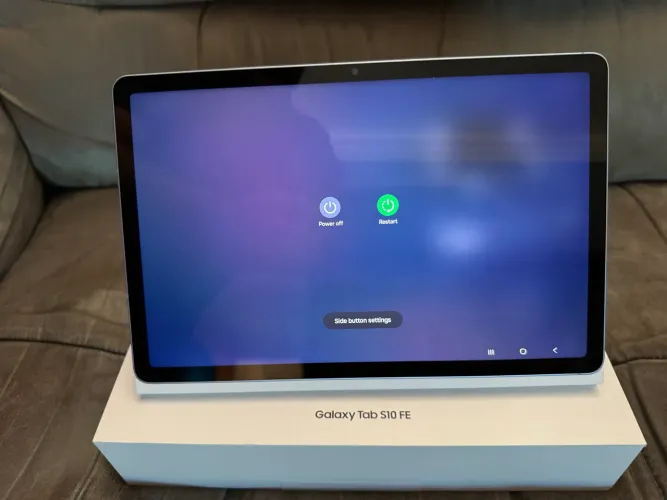 Bom dia! VENDO TABLET SAMSUNG - GALAXY TAB S10 com Capa e caneta!