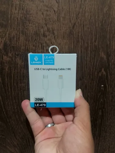 Carregador USB-C para Lightning 20w- novo e lacrado 1 metro para iPhones Lightning 