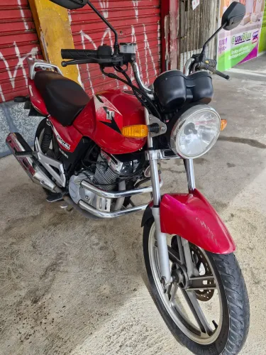 Suzuki GSR 150 i