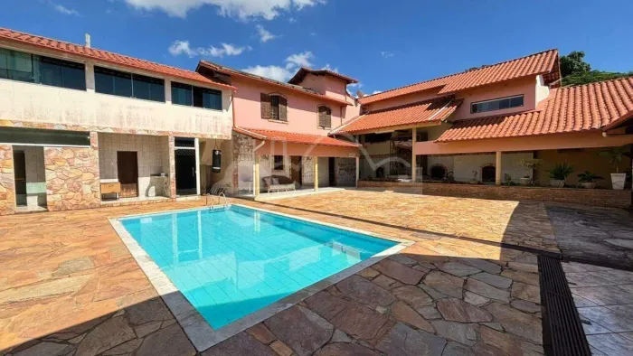 Casa para aluguel, 7 quartos, 3 suítes, 5 vagas, Copacabana - Belo Horizonte/MG