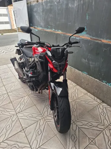 Moto zerada pneus novos protetor de motor óleo filtro trocados 