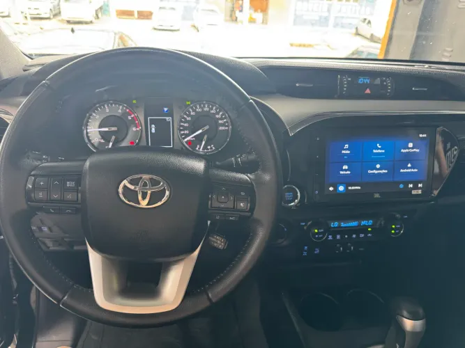 Toyota Hilux CD SRX Plus 4X4 2.8 TDI Die. Aut. 2024