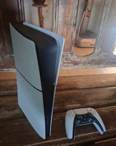 PS5 DIGITAL 825 GB 6 MESES DE USO