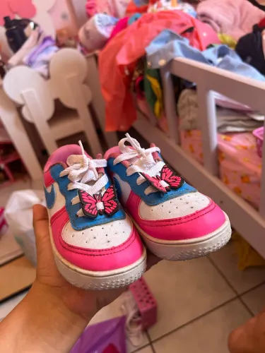 Tamanho 24 - sapato estiloso para menina