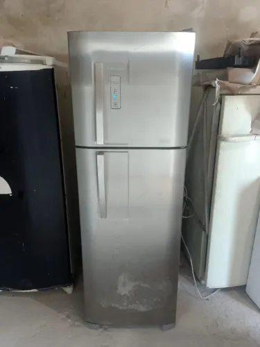 Geladeira disponível