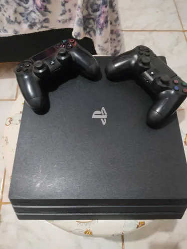 PlayStation 4 pro slim1 tera última geração