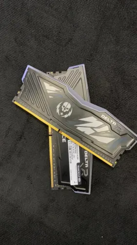 MEMÓRIA 2X8GB DDR4 T-FORCE DELTA 2 RGB 3000MHZ