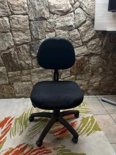 Cadeira de Escritório Secretária Giratória Preta