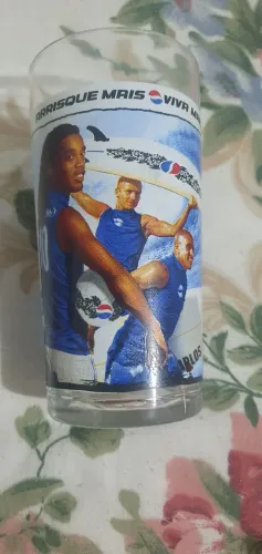 COPO EDIÇÃO LIMITADA PEPSI FUTEBOL MELHORES DO MUNDO. RONALDINHO, ROBERTO CARLOS, BECKHAM