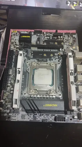 Kit X99 + Xeon + Memórias DDR4
