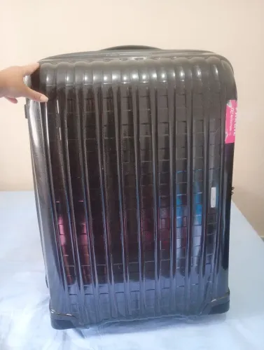 Mala Samsonite rígida - original - funcionando (detalhe nas rodinhas)