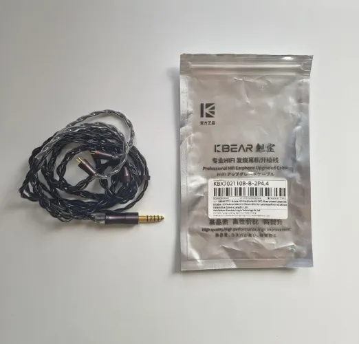 Cabos balanceados 2 pin e MMCX