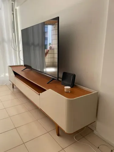 RACK 260cm - elegante (creme e madeira )- Super conservado mesmo!