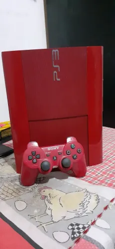 PS3 Super Slim Edição vermelha.(Usado)