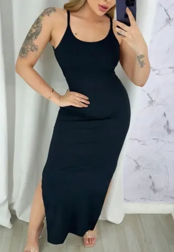 Vendo 2 vestidos da shein canelados tam M novos 