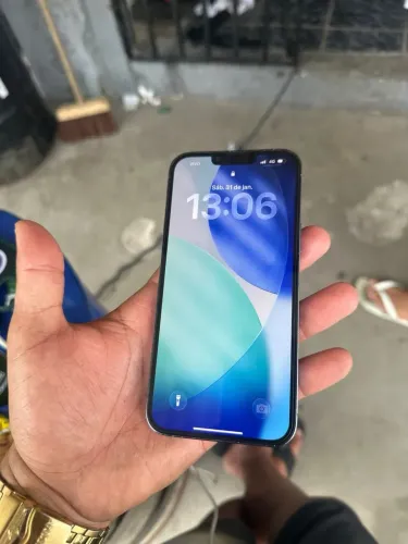 iPhone 13 Pro Max sem detalhes novinho