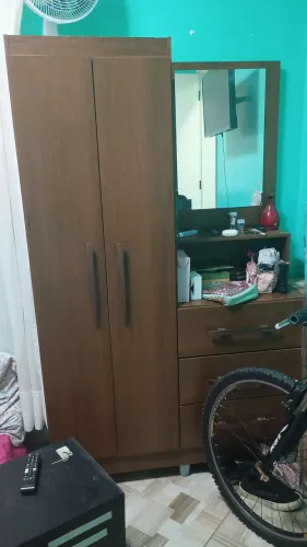 Guarda roupa de solteiro 