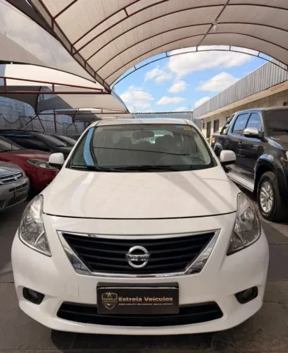 Nissan Versa SL 1.6 16V Flex Fuel 4P Mec. 2013