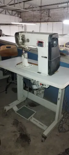 Máquina de costura eletrônica Pfaff 591