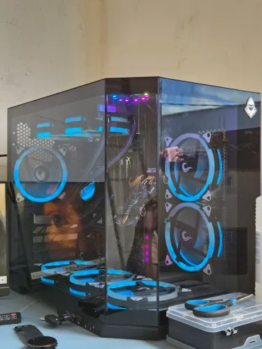 Pc gamer com ryzen 7 5700g 24gb de ram 