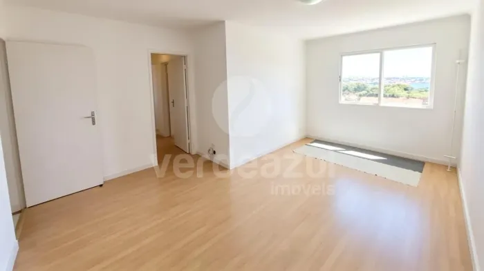 Apartamento reformado com 2 quartos, 2 banheiros, vaga na Chácara da Barra em Campinas-SP.