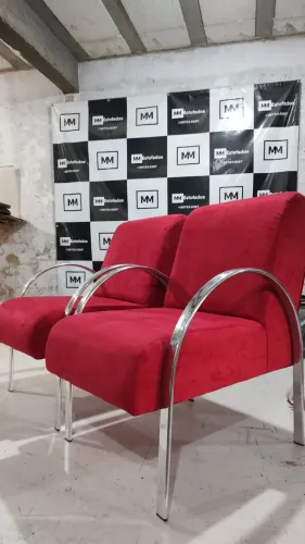 Poltrona decorativa braços alumínio 'U'