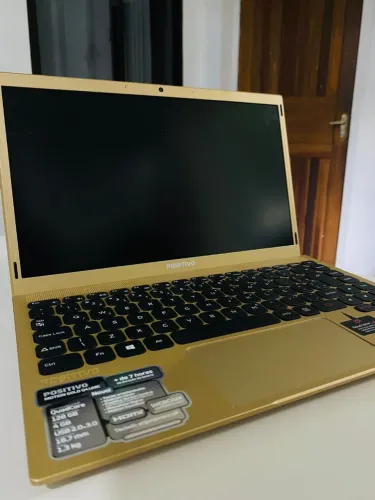 Notebook Positivo em perfeito estado 