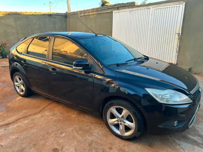 Ford Focus Sedan 1.6/1.6 Flex 8v/16v 4P Mec. 2013