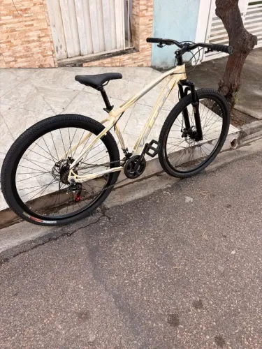 Bicicleta Mountain GW Falcon Aro 29