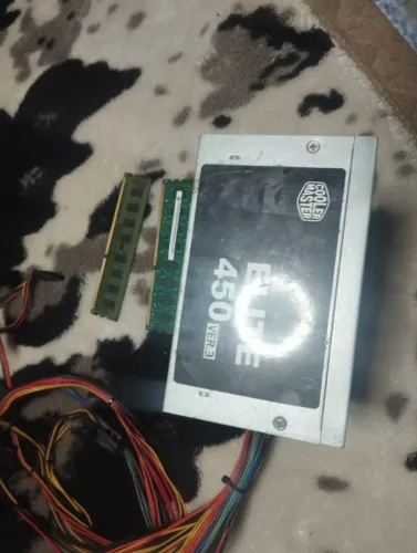 2 PENTES DE 2GB DDR3, MAIS FONTE 450 W