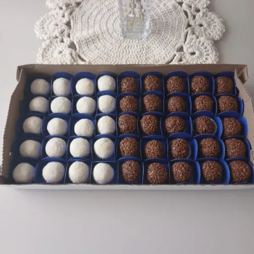 Cento de docinhos de festa