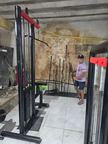 Máquina de academia puxador frontal