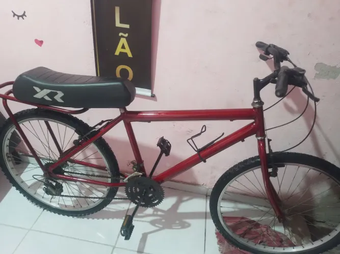 Bicicleta aro 26 novinha de macha