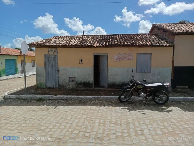 Casa 7.80m frente, 20m de fundo, boiadeira, rua Laureano reis