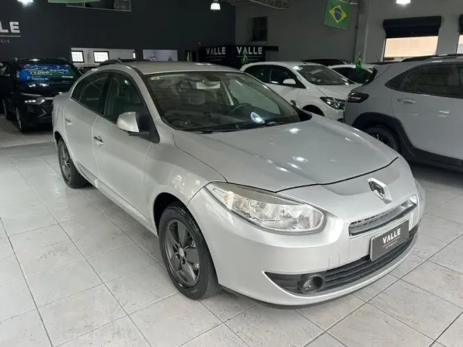 Renault Fluence Sed. Dynamique 2.0 16V Flex Mec. 2013