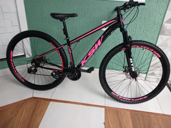 Bicicleta aro29, quadro15,câmbio shimano, 24 marcha, 
