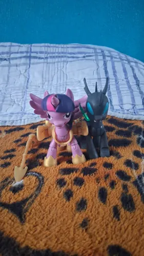 My Little Pony Guardians of Harmony - Twilight Sparkle vs Changeling