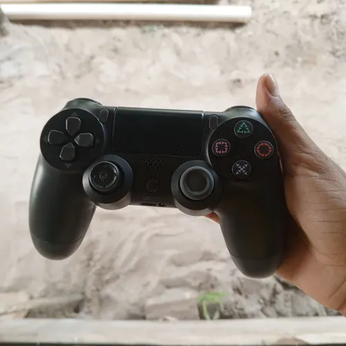 Controle Sem Fio PS4 - R$60