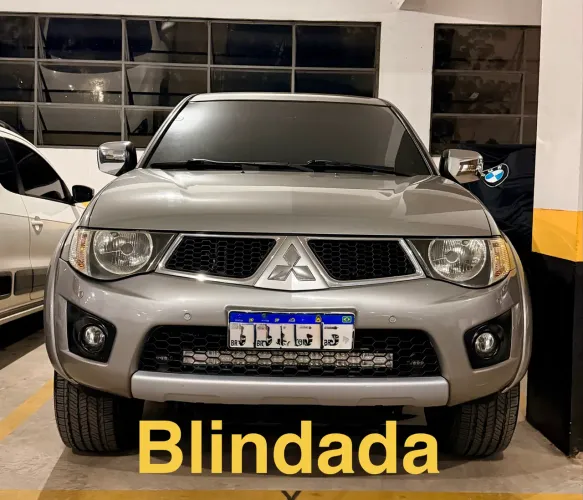 Mitsubishi L200 Triton HPE 3.5 CD V6 24V Flex Aut. 2012